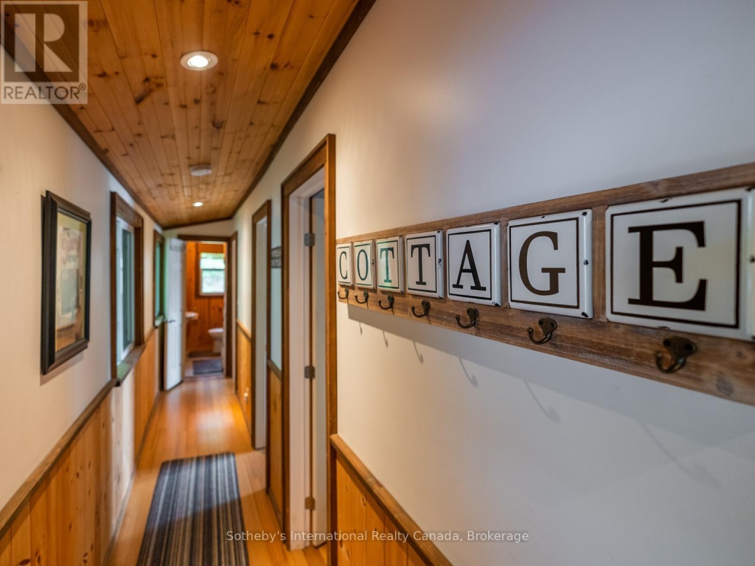 1040 KAHSHE LAKE, 