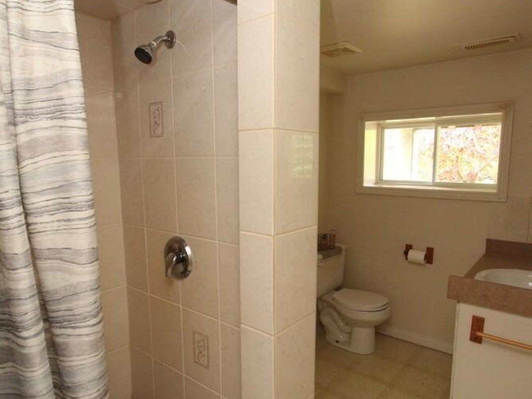 33 TATES BAY ROAD, 