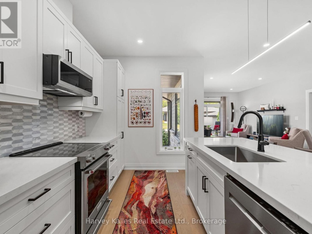5 BLUE BIRCH LANE, 