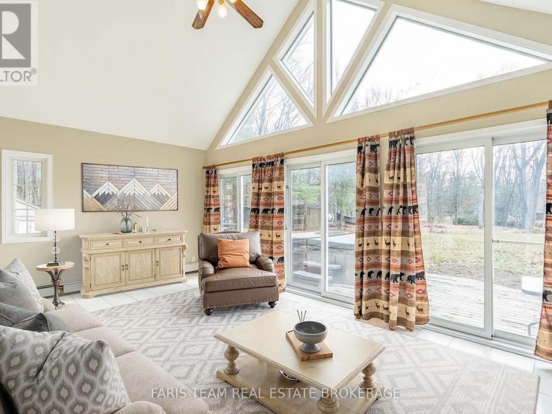 7516 ISLAND CRESCENT, 