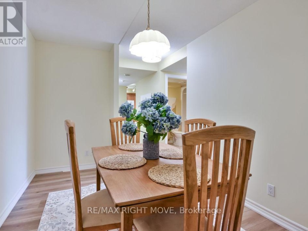 313 - 486 LACLIE STREET, 