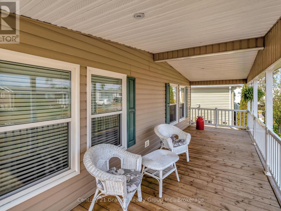 58 CREEKSIDE CIRCLE, 