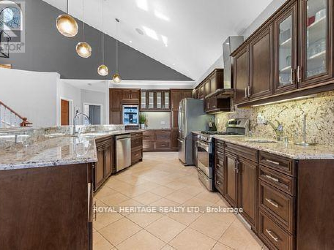 34 HILLS ROAD, Pigeon Lake