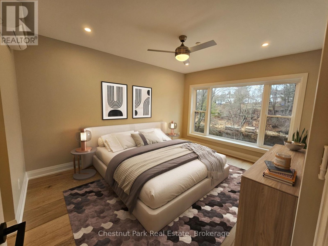 301 200 Anglo Street, South Muskoka Lake
