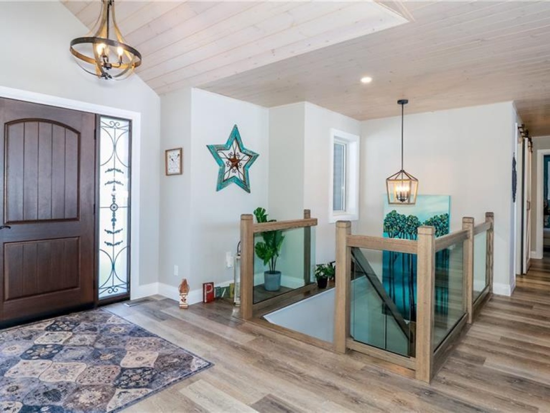 241 Eight Mile Point Road, Lake Simcoe