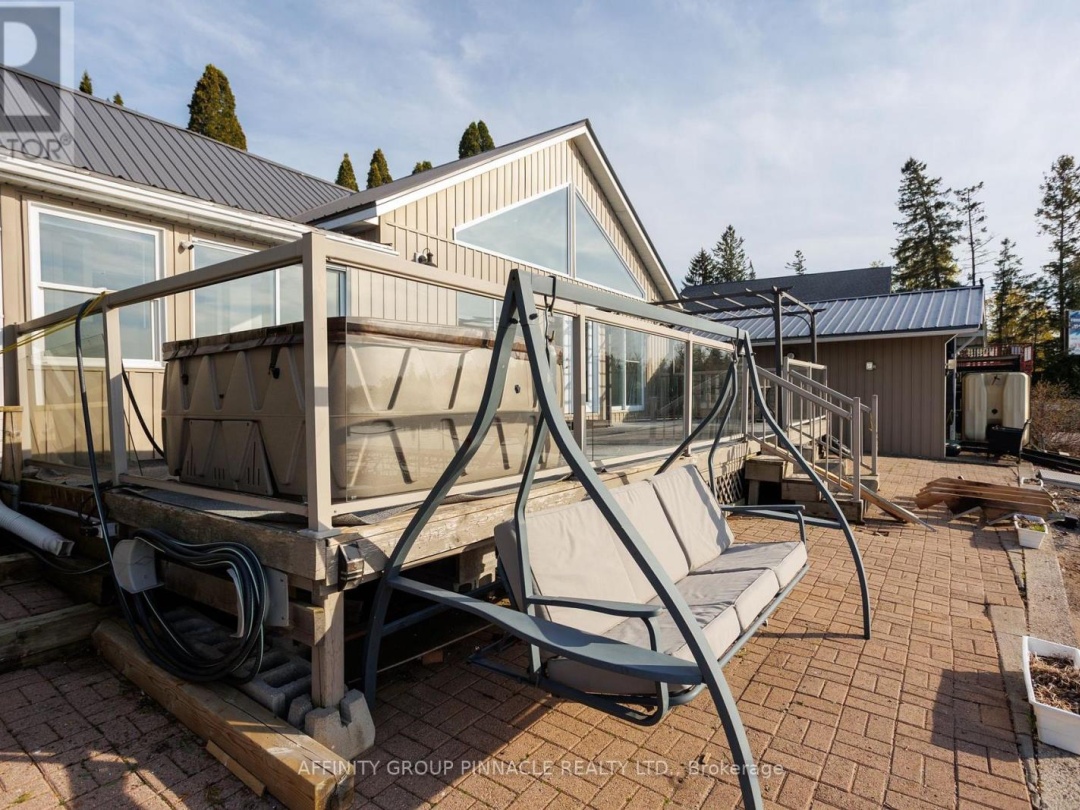 14 ORIOLE ROAD, Cameron Lake