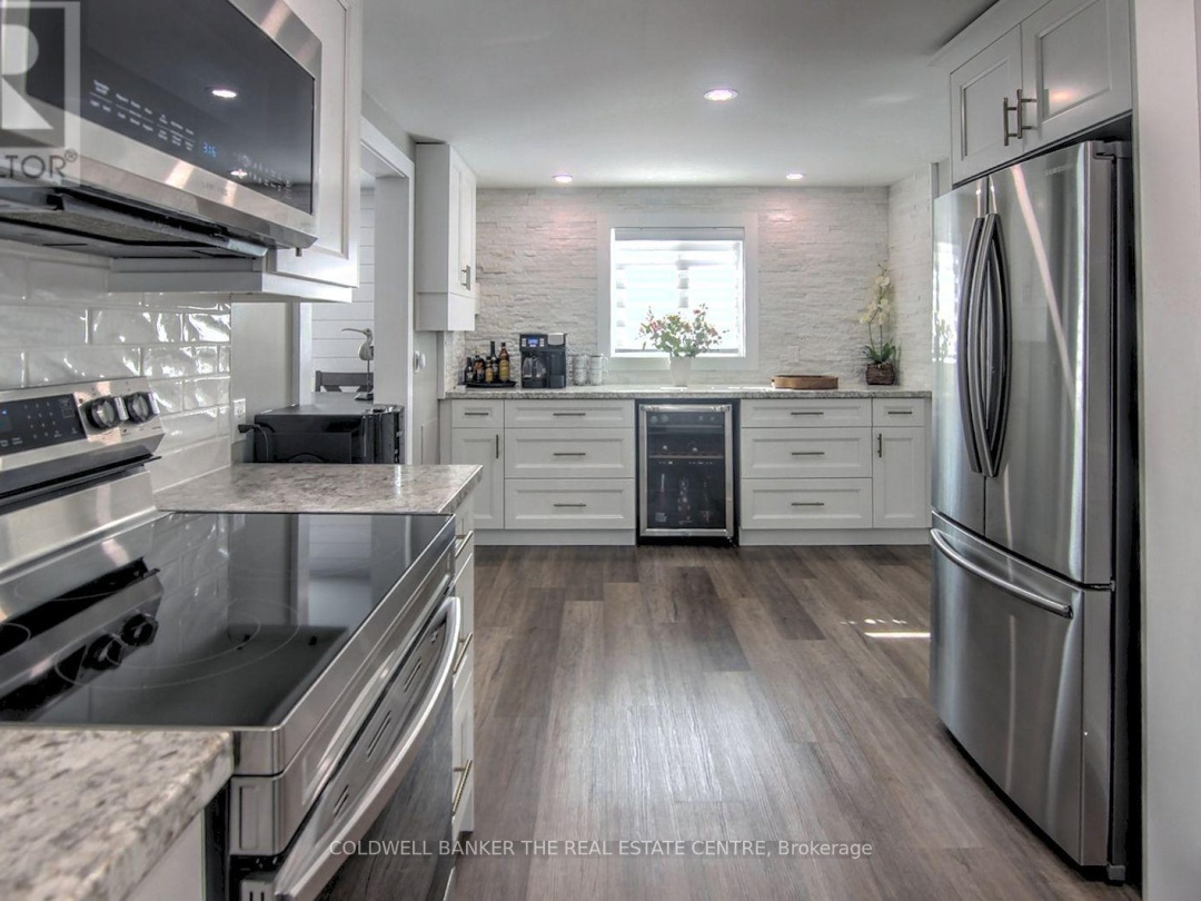 55 PRINCE STREET W, 