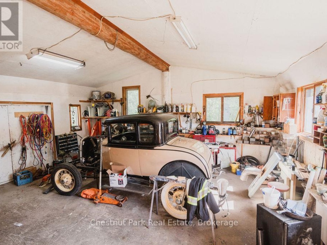 1150 CARLSMOUNT ROAD, 