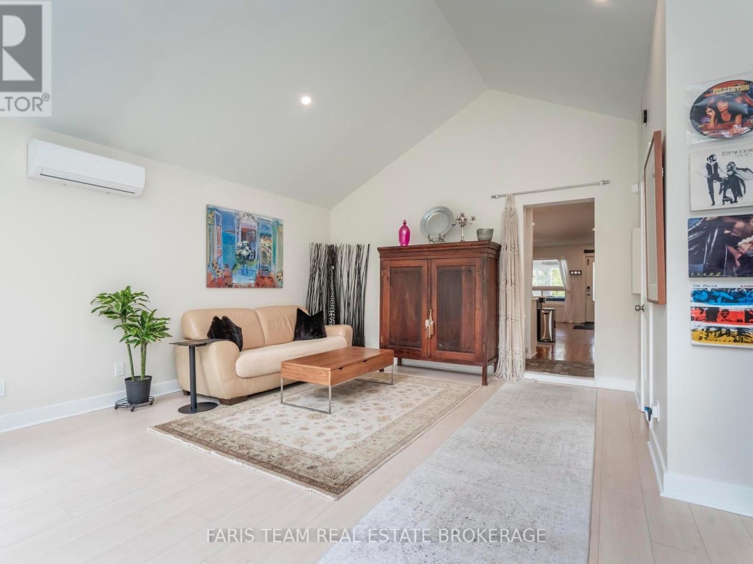83 KING ROAD, 