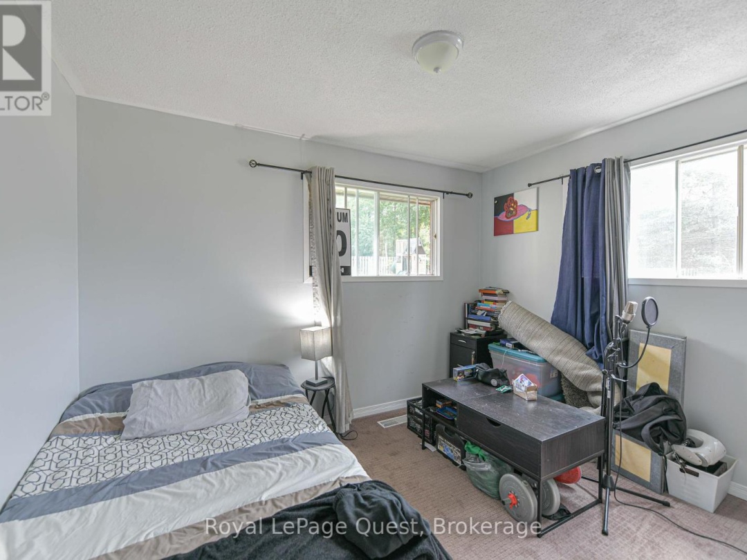 129 SIMCOE STREET, 