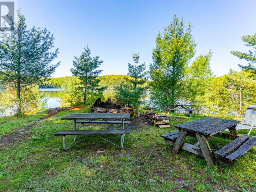 1226 Trapline Trail, Bat Lake