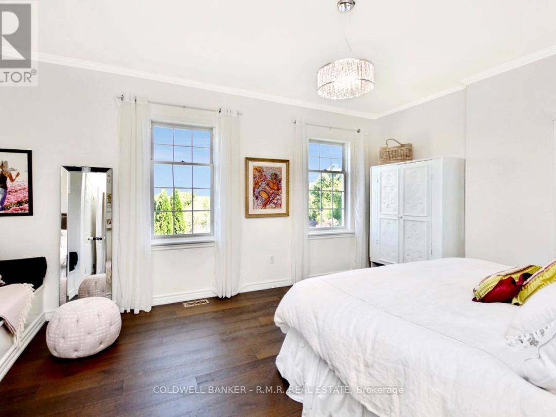 10 ARMITAGE AVENUE, 