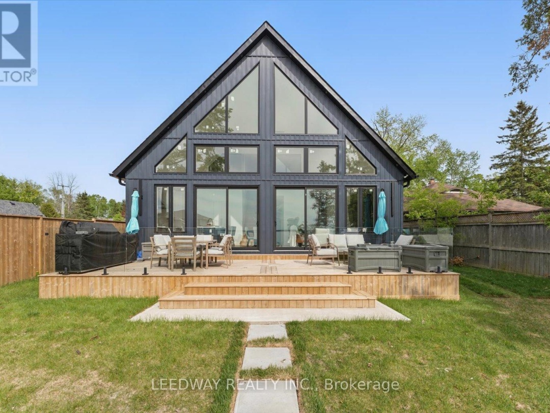 24410 Thorah Park Boulevard, Lake Simcoe