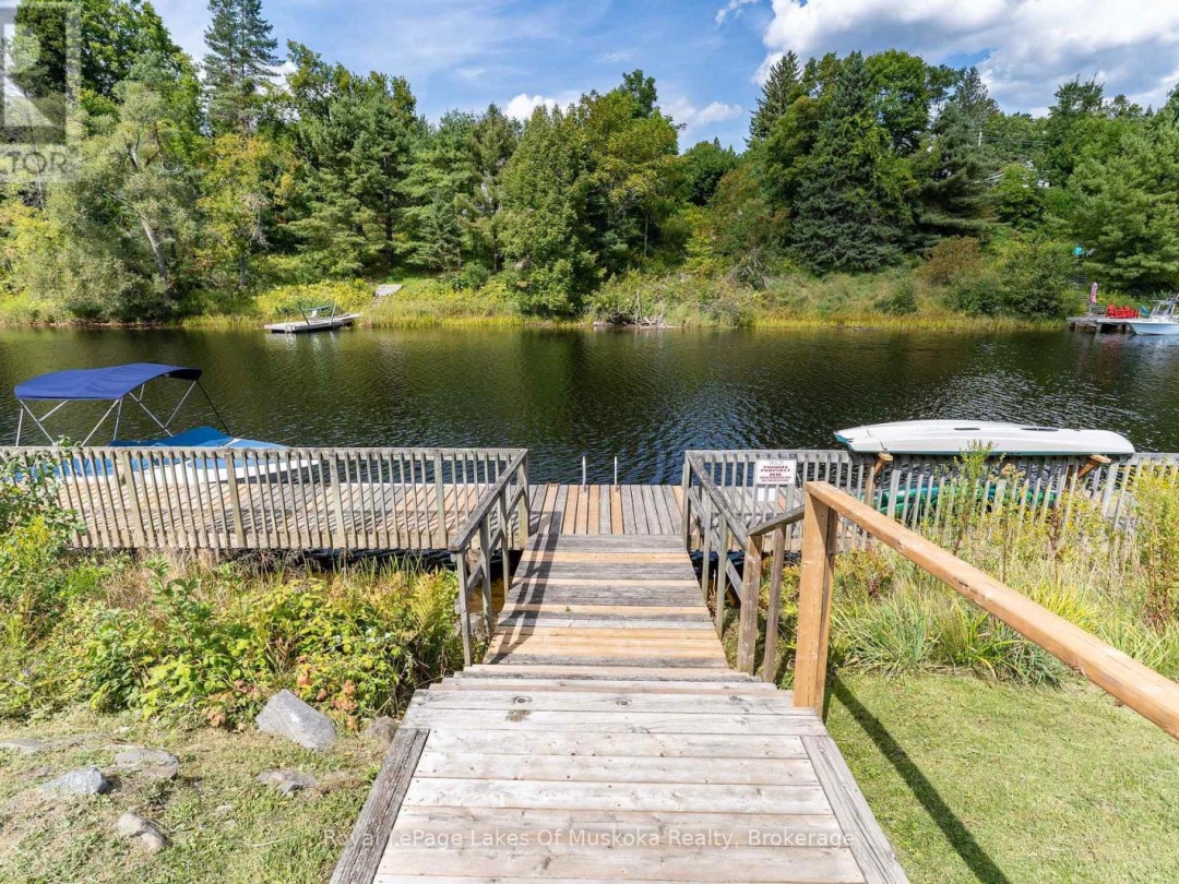50 SHORELINE DRIVE, Muskoka River