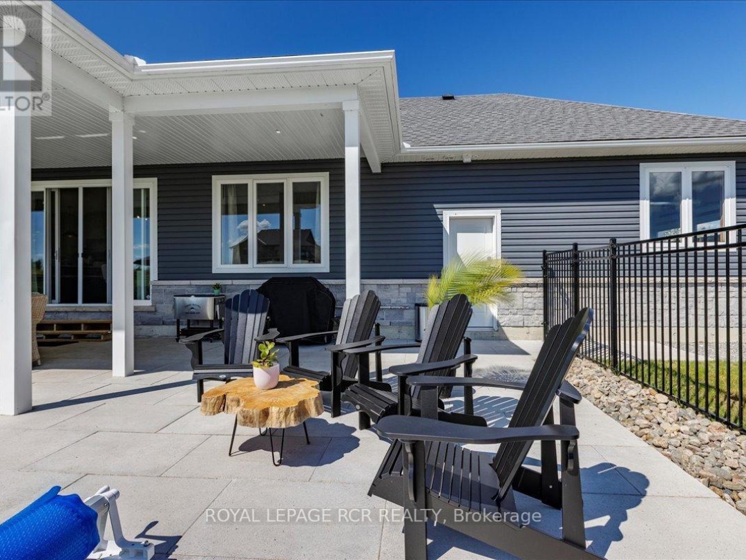 3 NIPIGON STREET, 