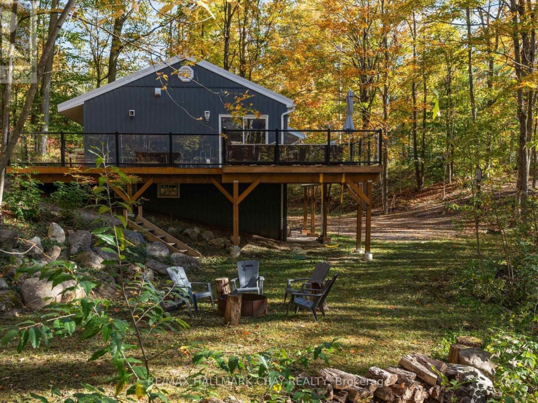 1 IROQUOIS RIDGE,