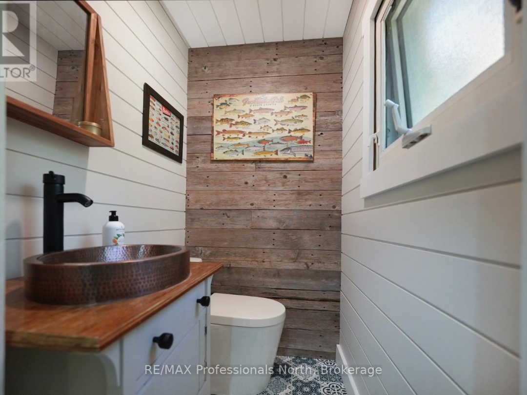 1005 OSGOODE ROAD, 