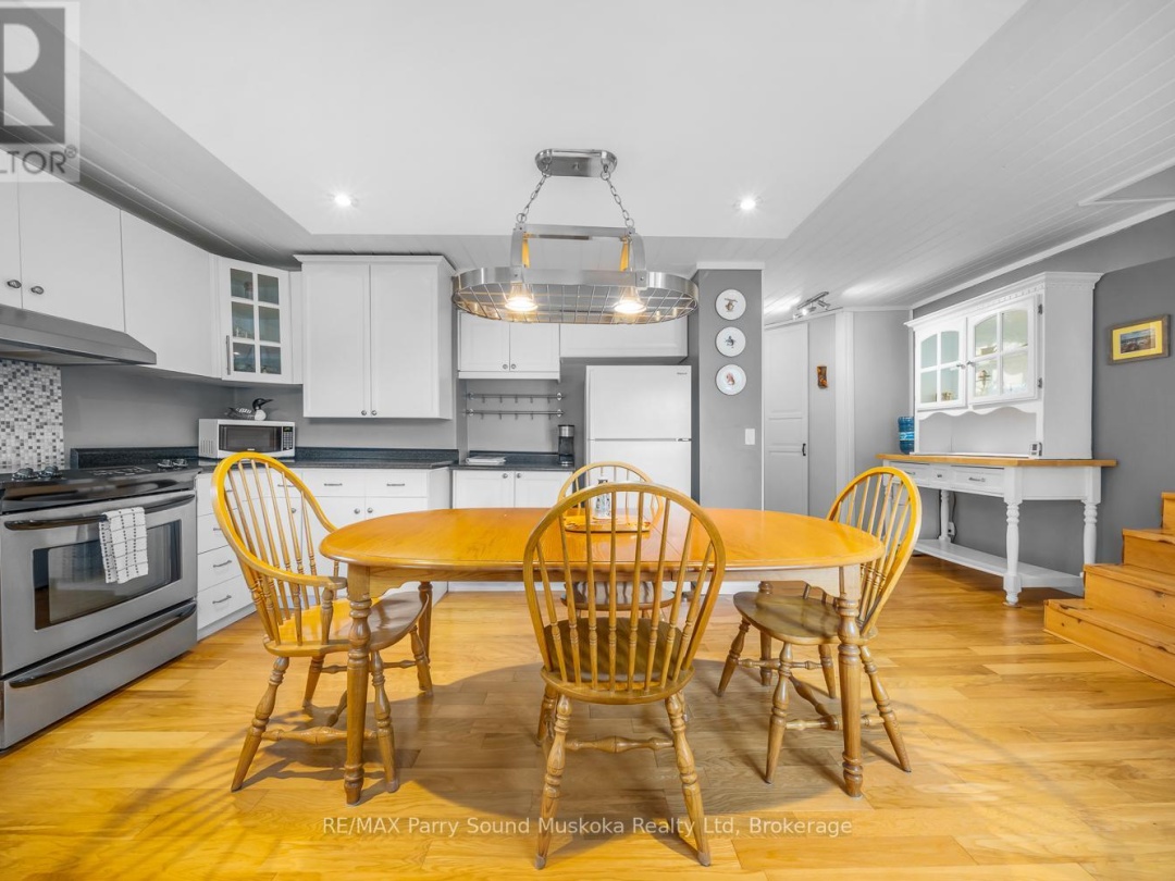 22 Dickinson Road, Manitouwabing Lake