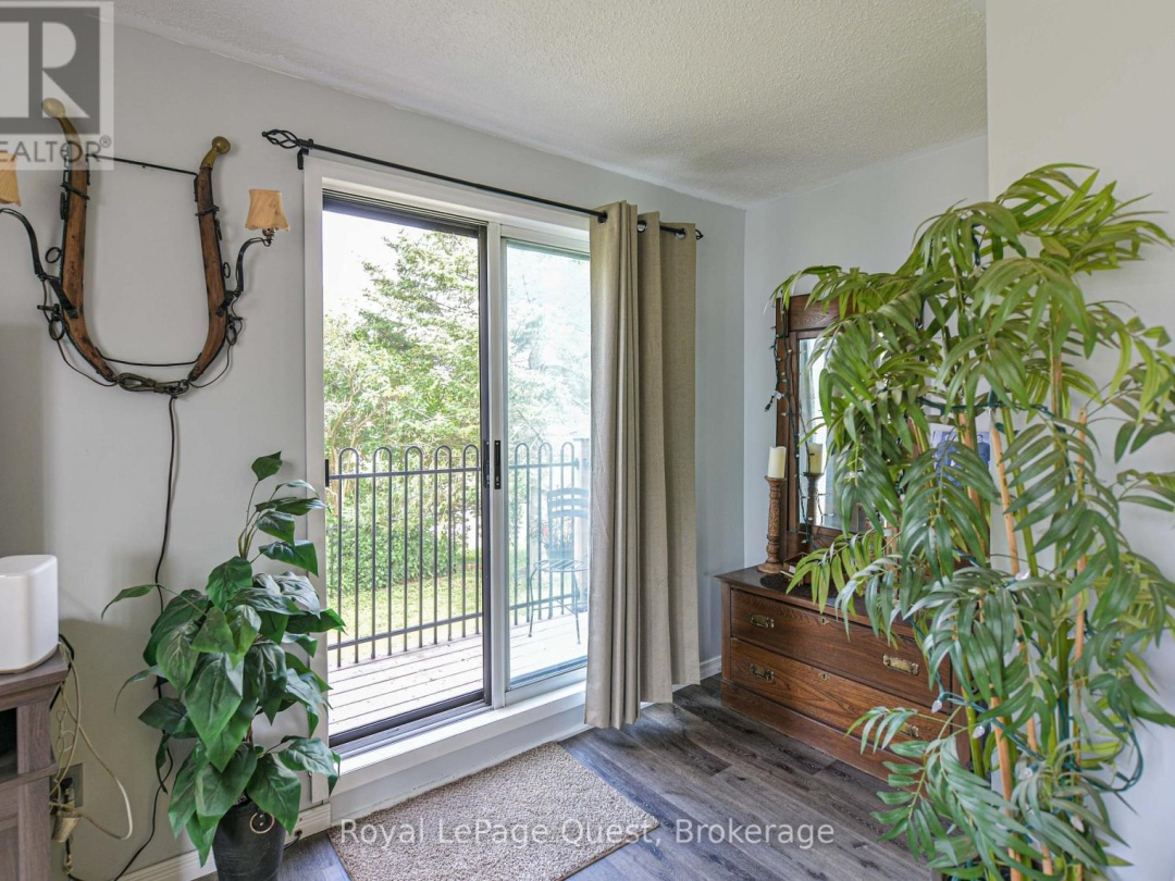 129 SIMCOE STREET, 