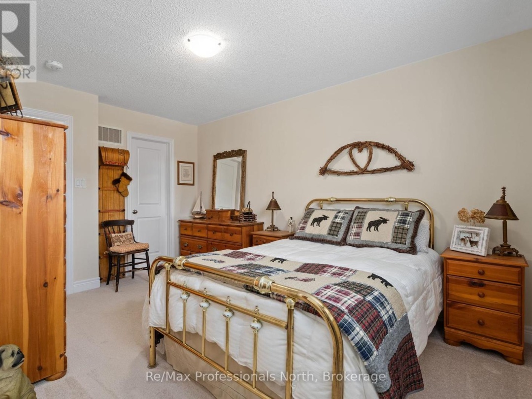160 DAFFODIL COURT, 