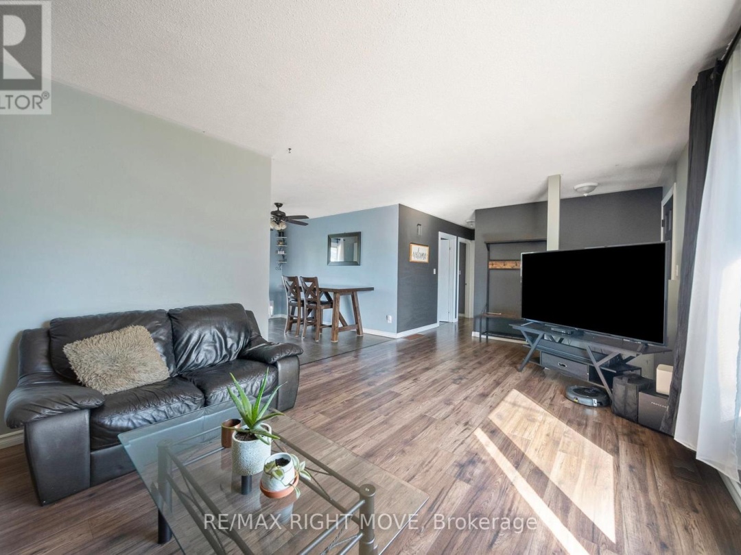 3 WESTMOUNT DRIVE N, 