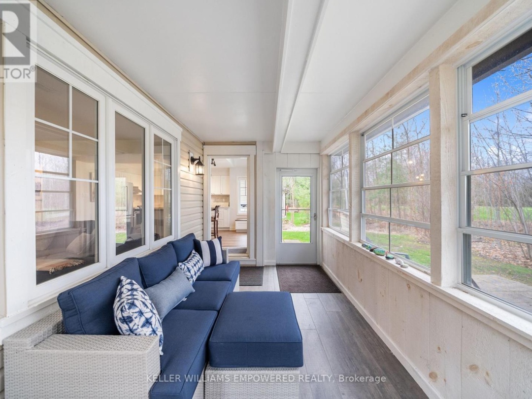 22 COUNTRY TRAIL, 