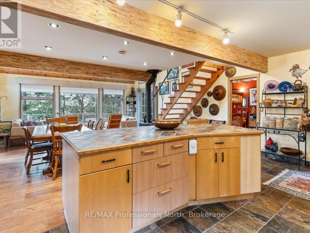 1032 Parallel Falls Lane, Mountain Lake