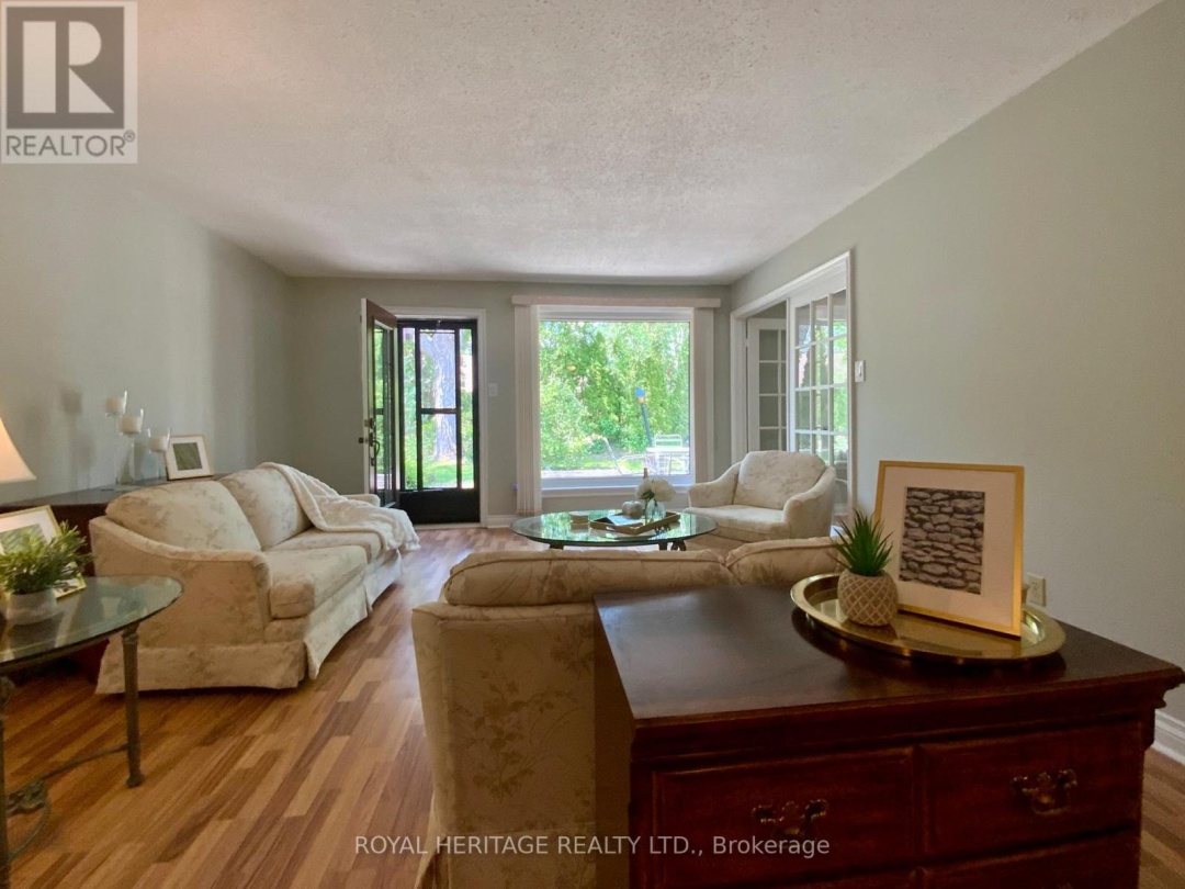 405 - 200 EAST STREET S, 
