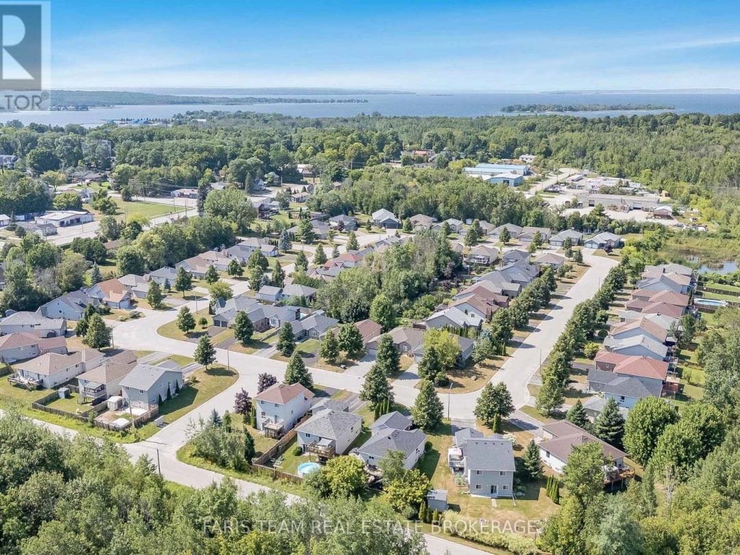 33 GEORGIAS WALK, 