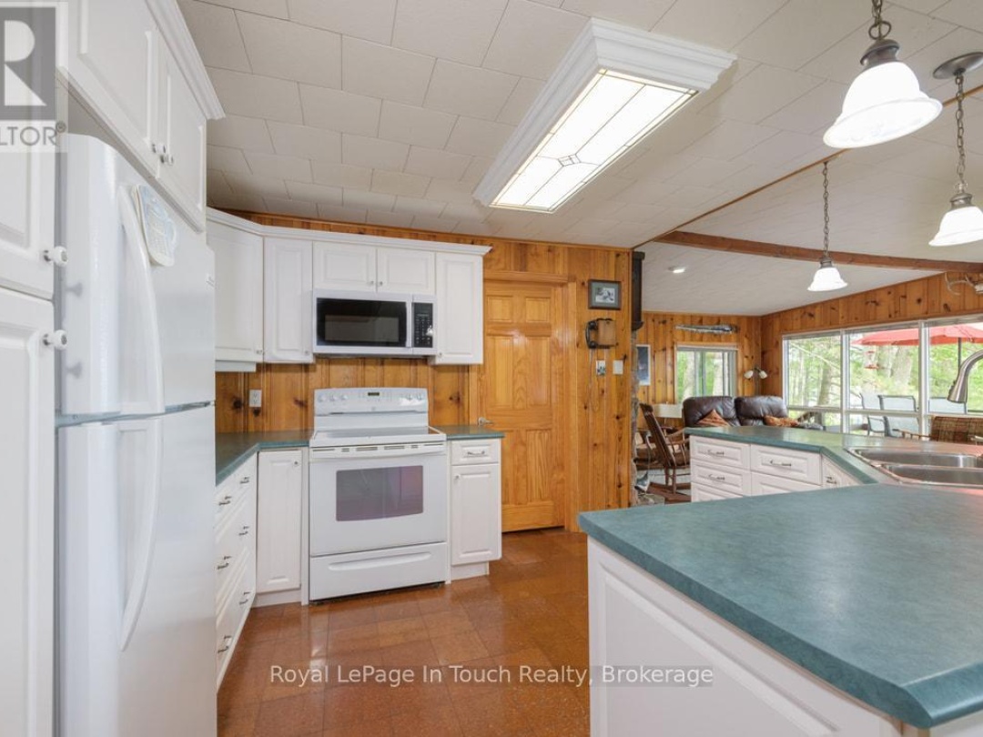 211 PICKEREL POINT ROAD, 