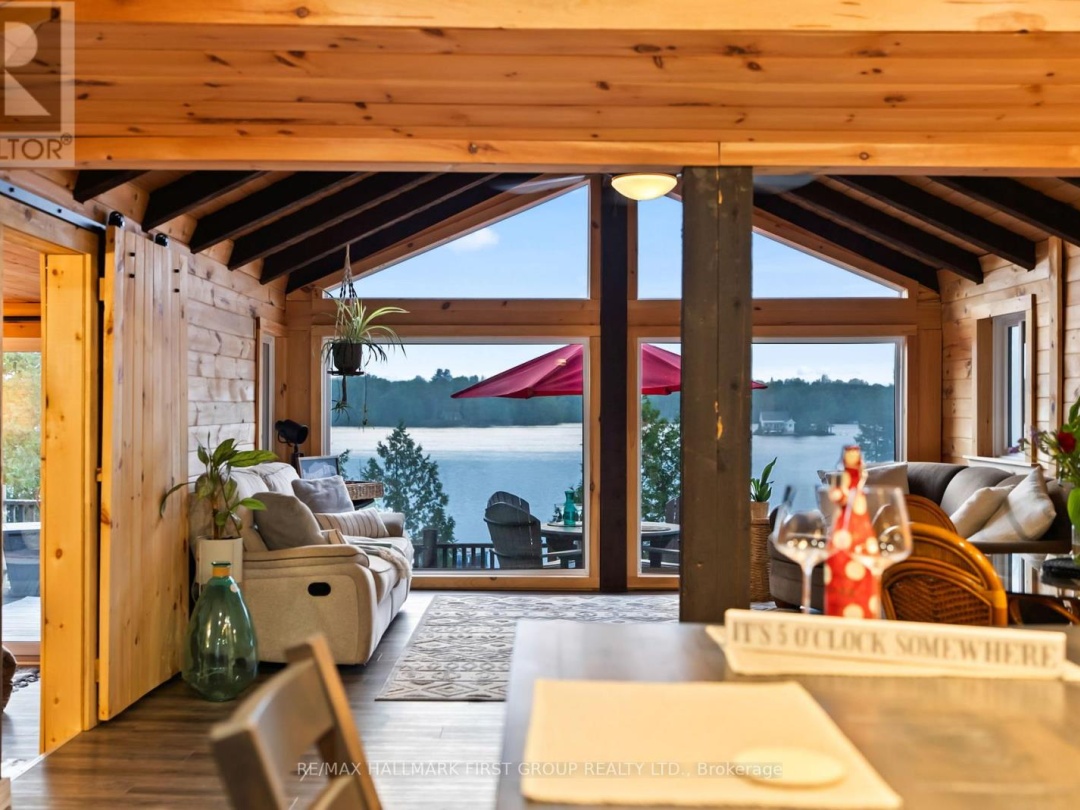 402 STEENBURG LAKE ROAD S, 