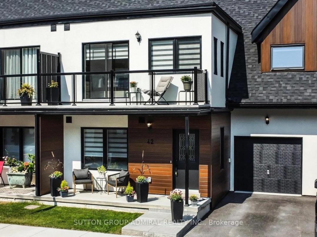42 Ruby Crescent, Lake Simcoe
