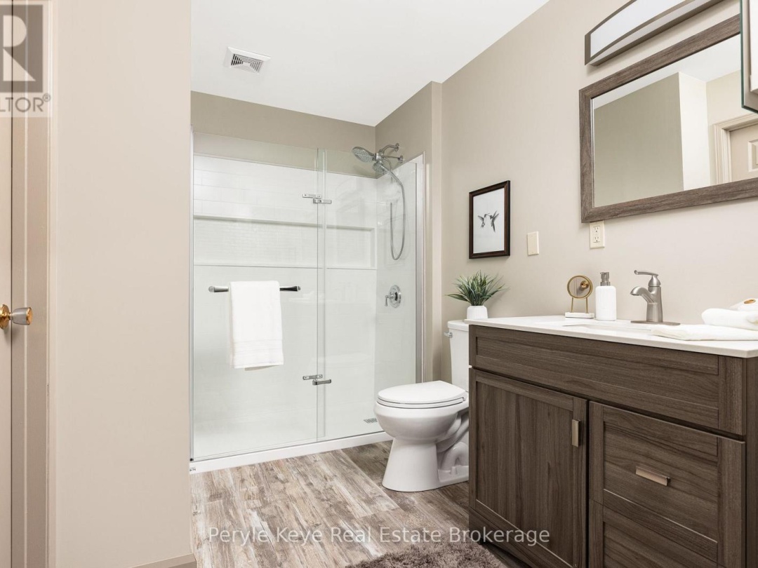 8 SHAW CRESCENT, 
