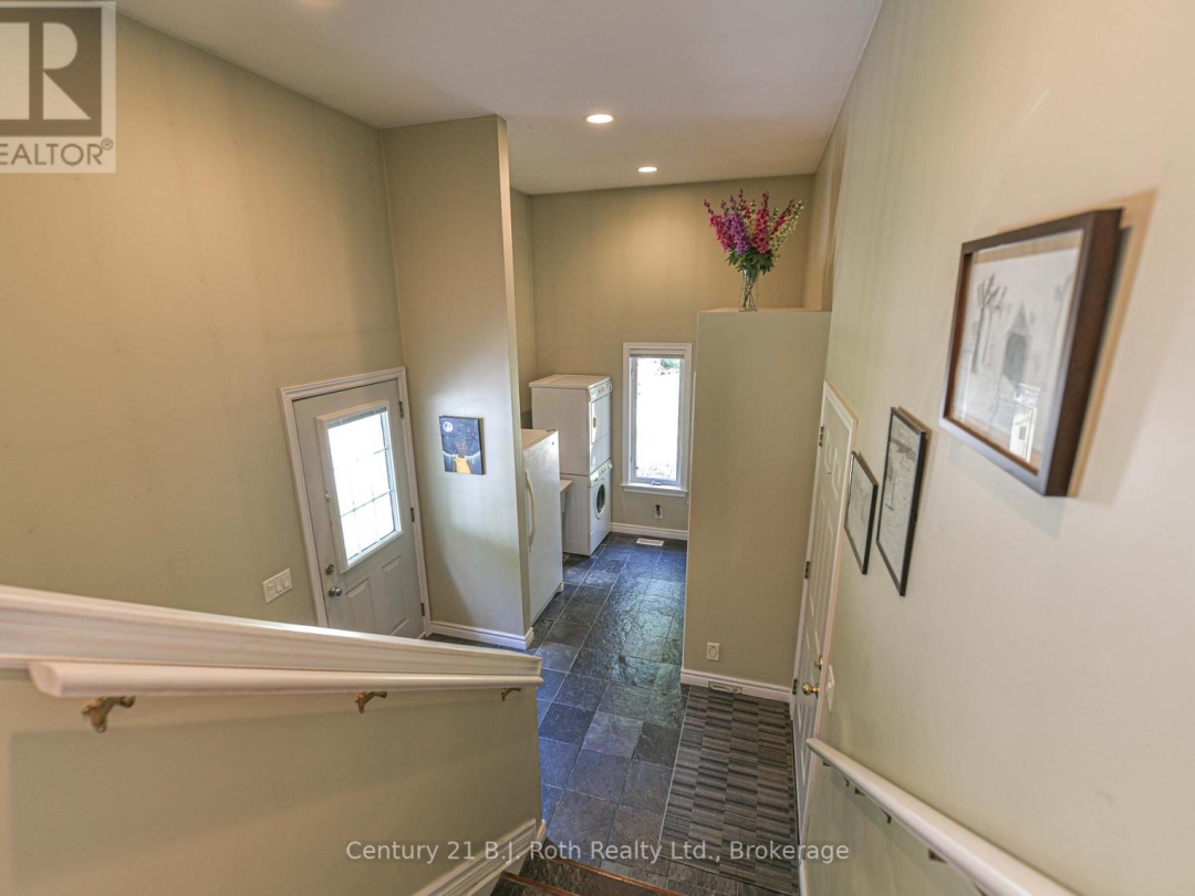 2289 SOUTHWOOD ROAD, 