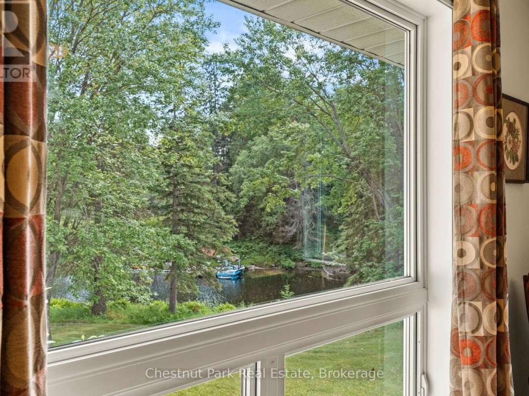 1054 GREEN LAKE ROAD, 