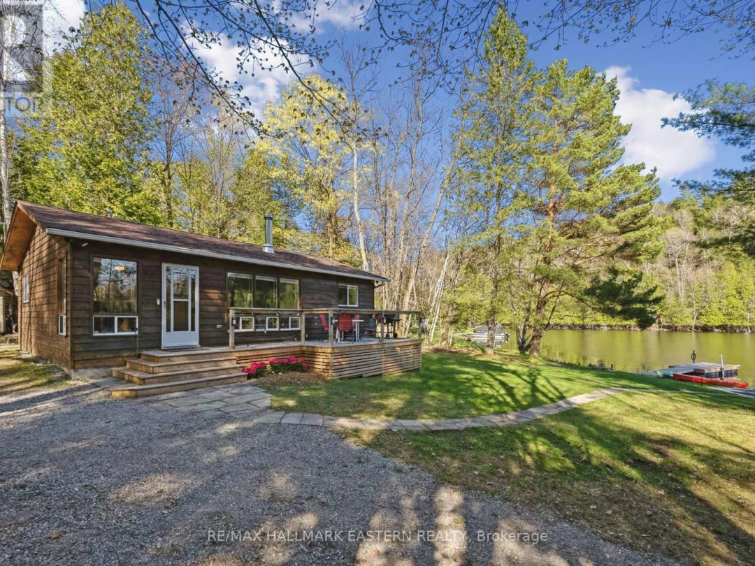 1025 DICKIES LANE, 