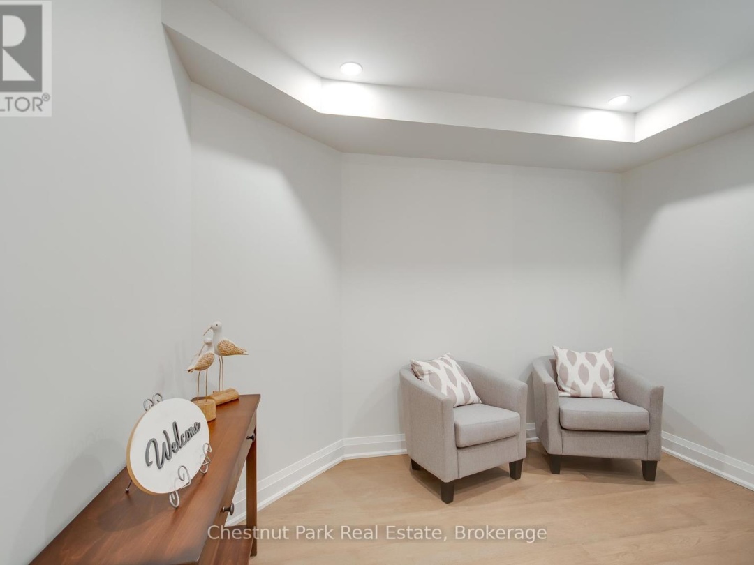 103 200 Anglo Street, Lake Muskoka