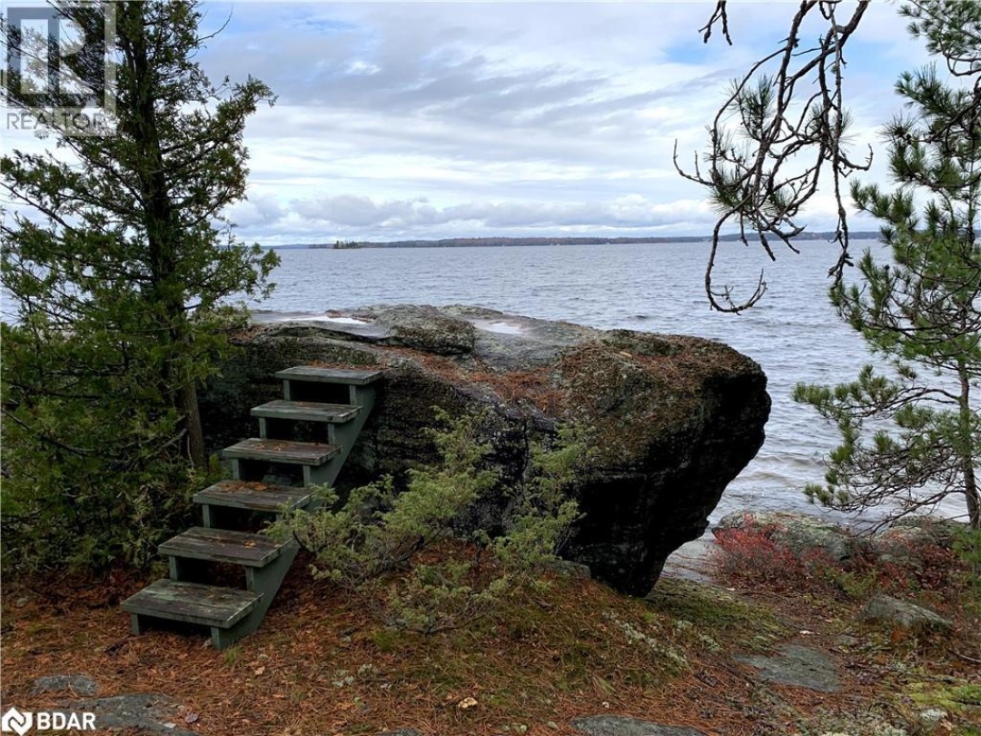 1 ISLAND 3LM Island, 