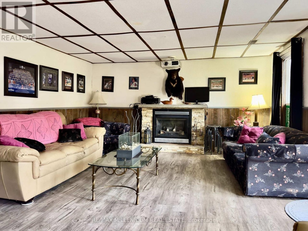 3741 CEDAR RAPIDS DRIVE S, 