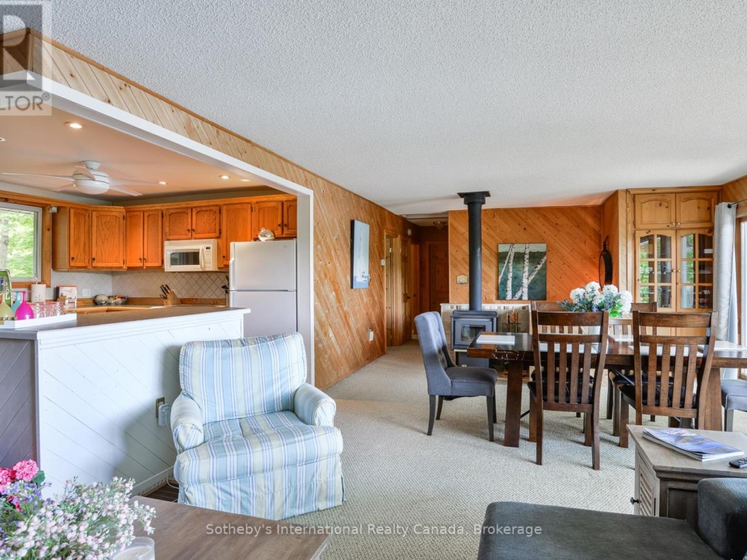 1062 BRADLEY ROAD, Lake Muskoka