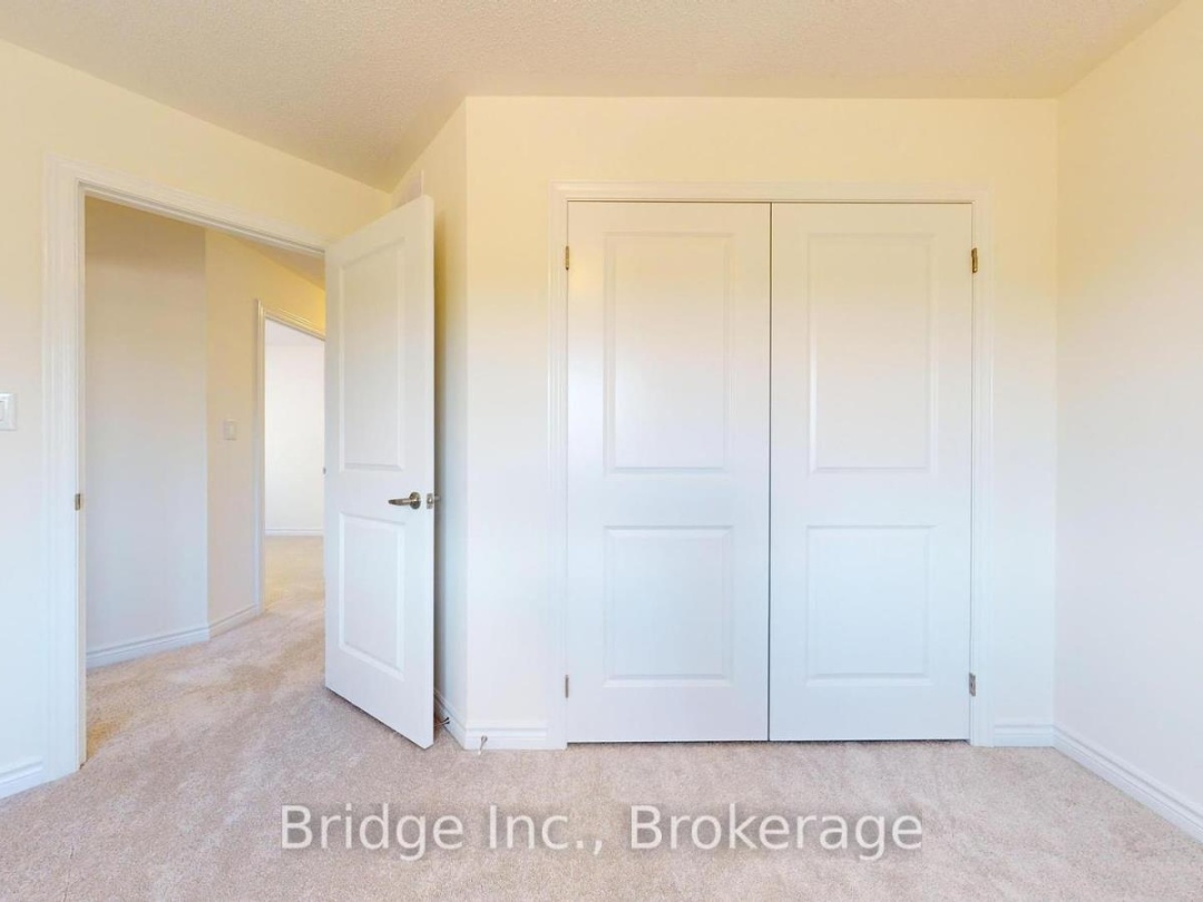 12 HILLCROFT WAY, 
