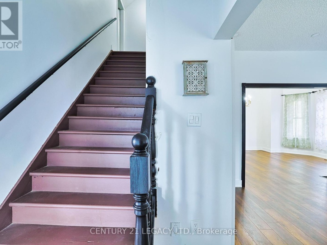 23 LANSDOWNE STREET W, 