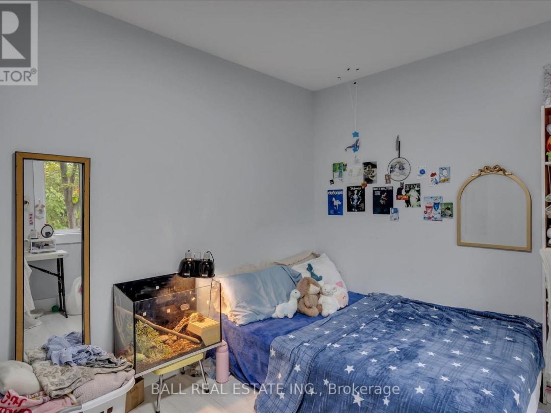 32 CHERRYHILL STREET, 
