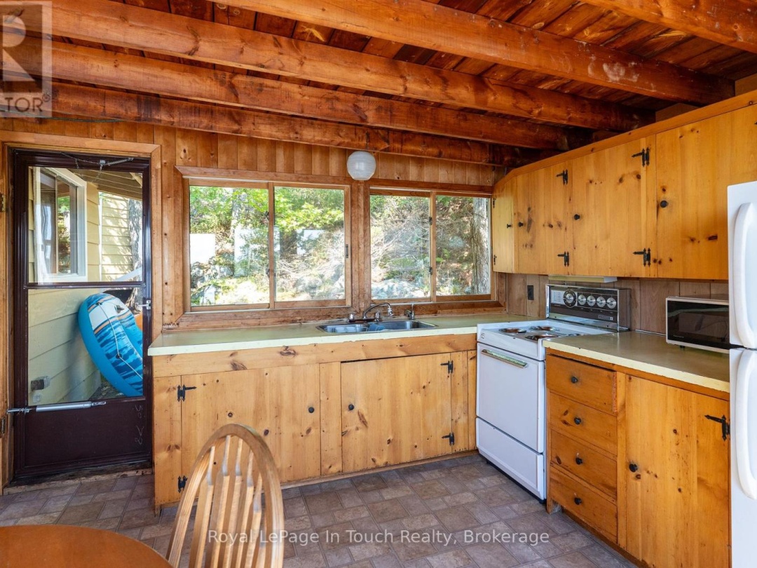 13182 GEORGIAN BAY SHORE, 