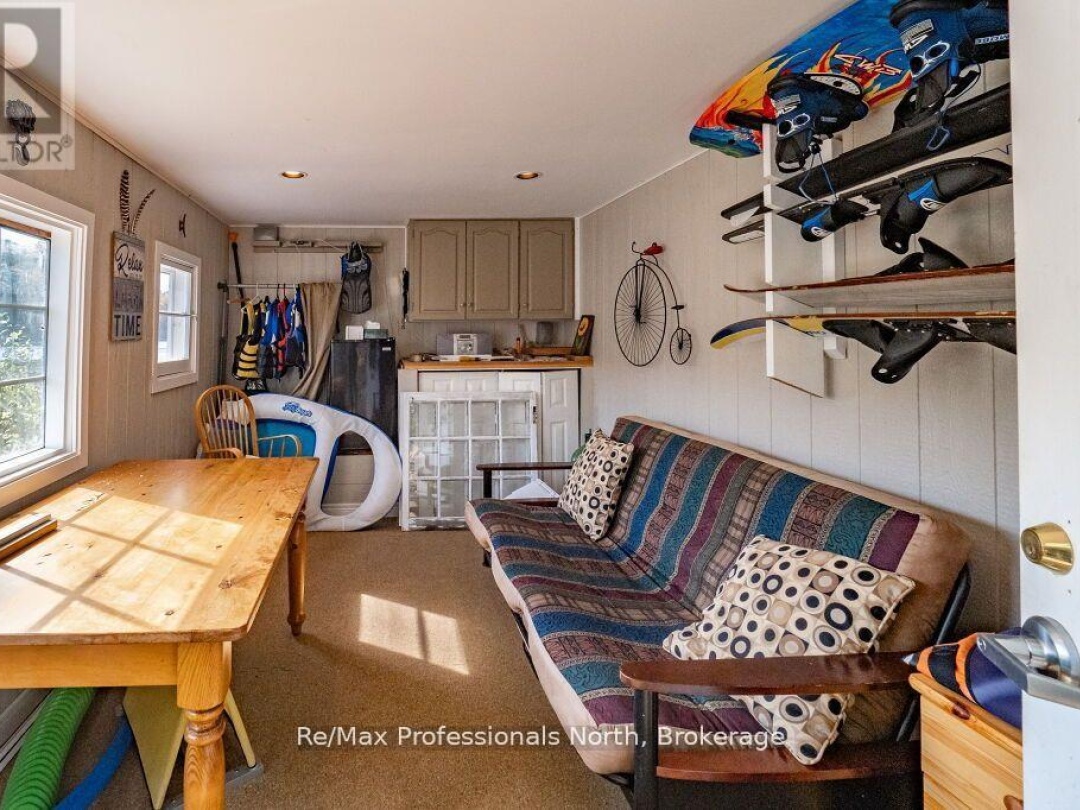 1006 BOOTH LANE, Pine Lake