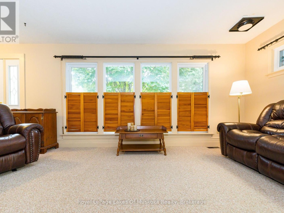 574 RAVENSCLIFFE ROAD, 