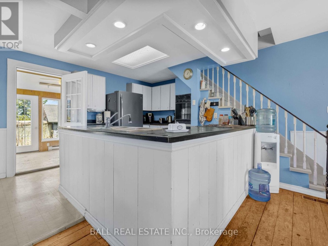 589 COUNTY ROAD 8, 