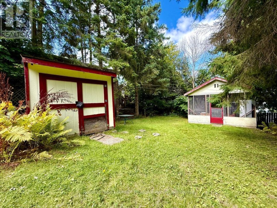 4 DUNCAN STREET E, 