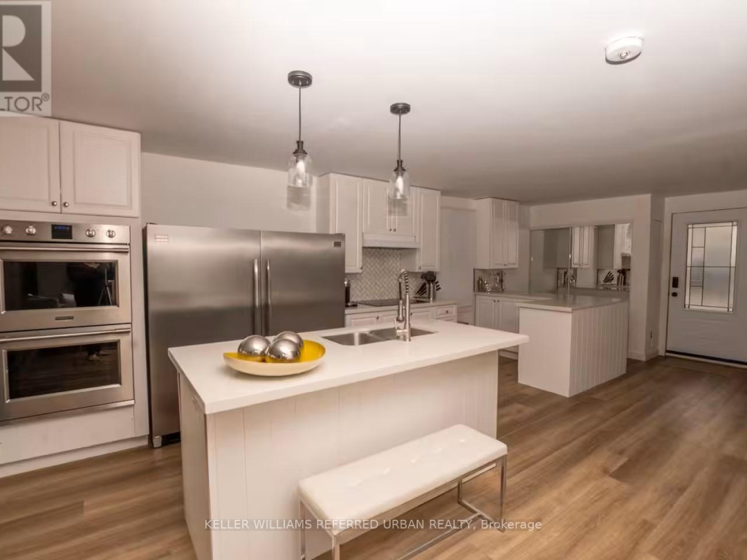 18 HARBOUR PARK CRESCENT S, 