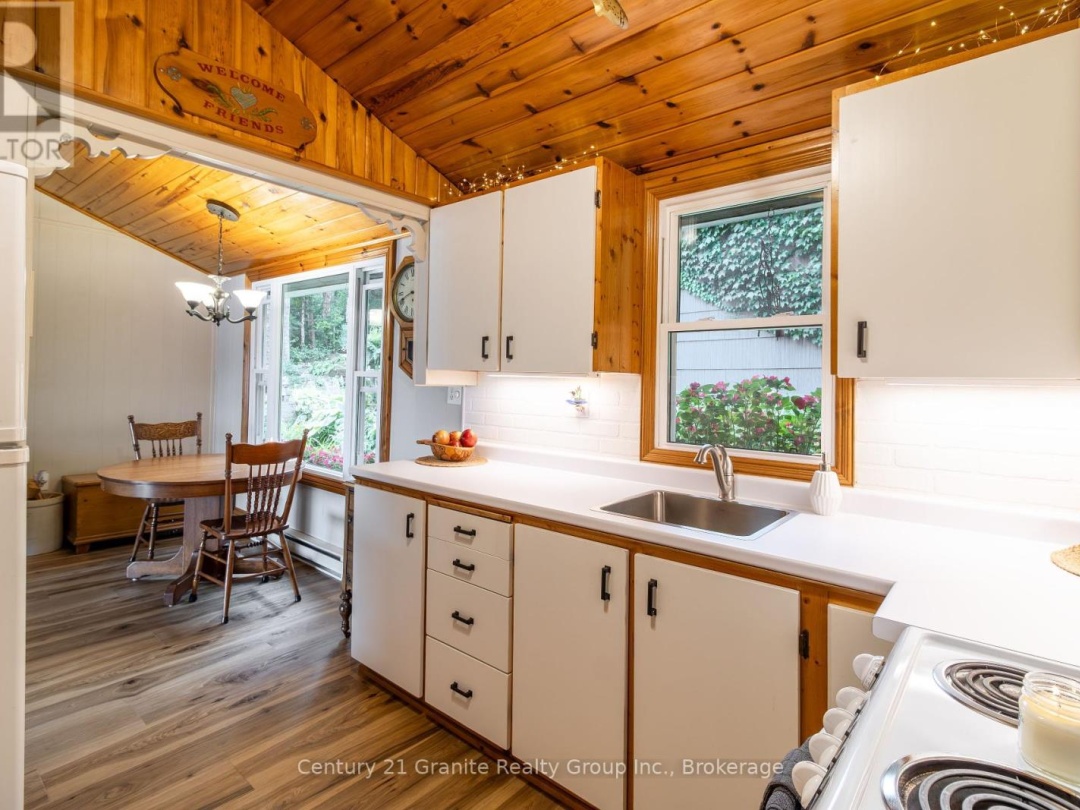 1528 DIGNAN ROAD, 